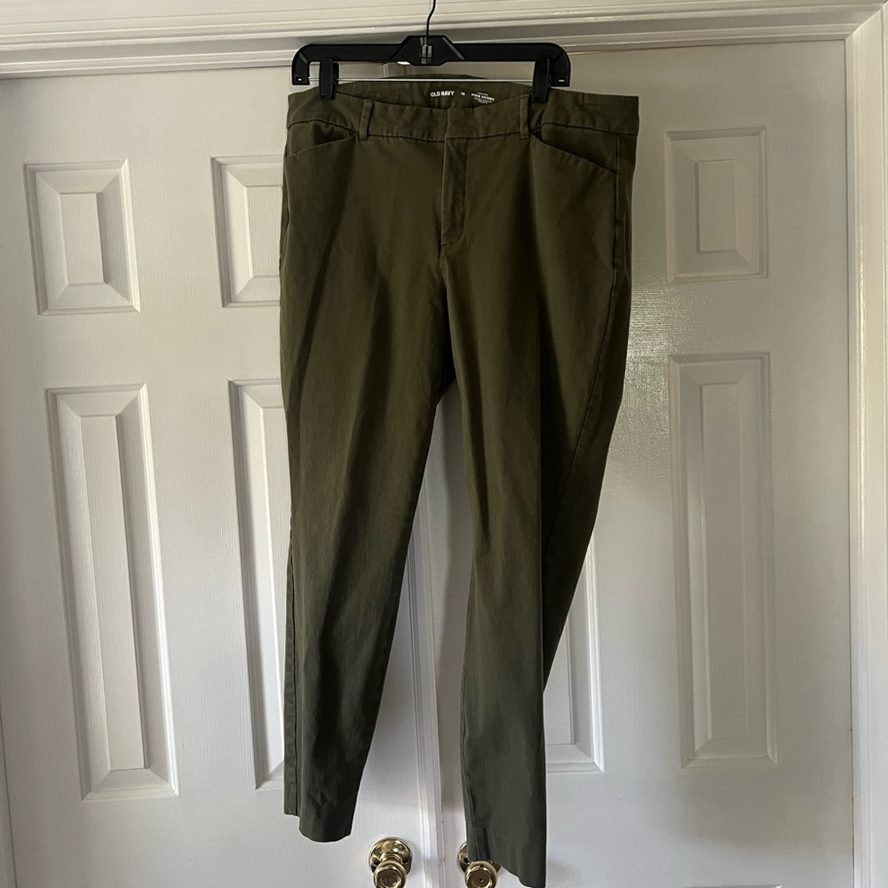COPY - Old Navy pixie skinny olive green pants